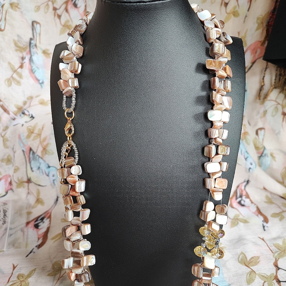 Mother of Pearl Seashell Sea Shell Extra Long Canary AB Beads Vintage Necklace - Picture 10 of 15